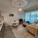 Vakantiehuis Luxury Arartments Tzemi