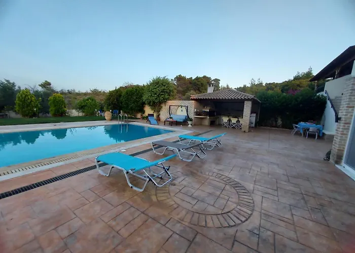 Дом отдыха Luxury Arartments Tzemi *