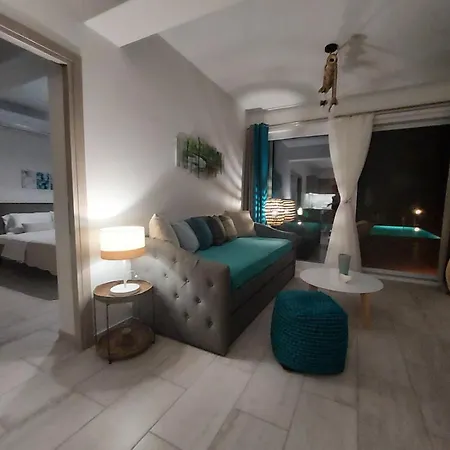 Luxury Arartments Tzemi Hébergement de vacances