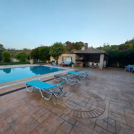 Feriehus Luxury Arartments Tzemi *